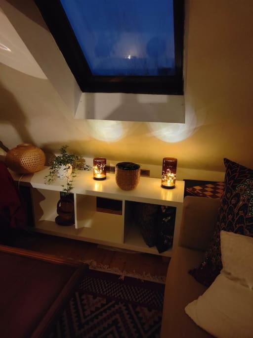 Charmant Appartement Vieux Tours Exterior photo