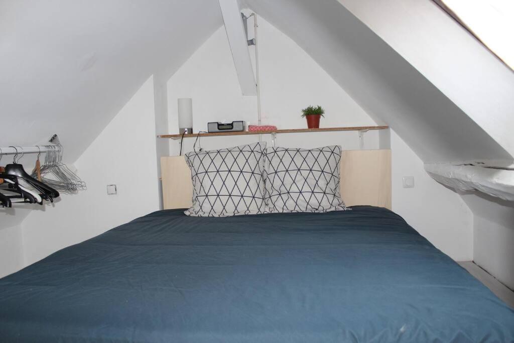 Charmant Appartement Vieux Tours Exterior photo