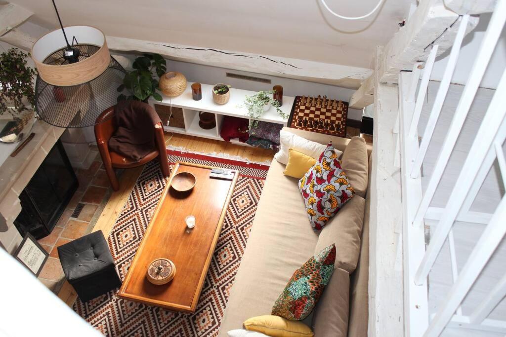 Charmant Appartement Vieux Tours Exterior photo