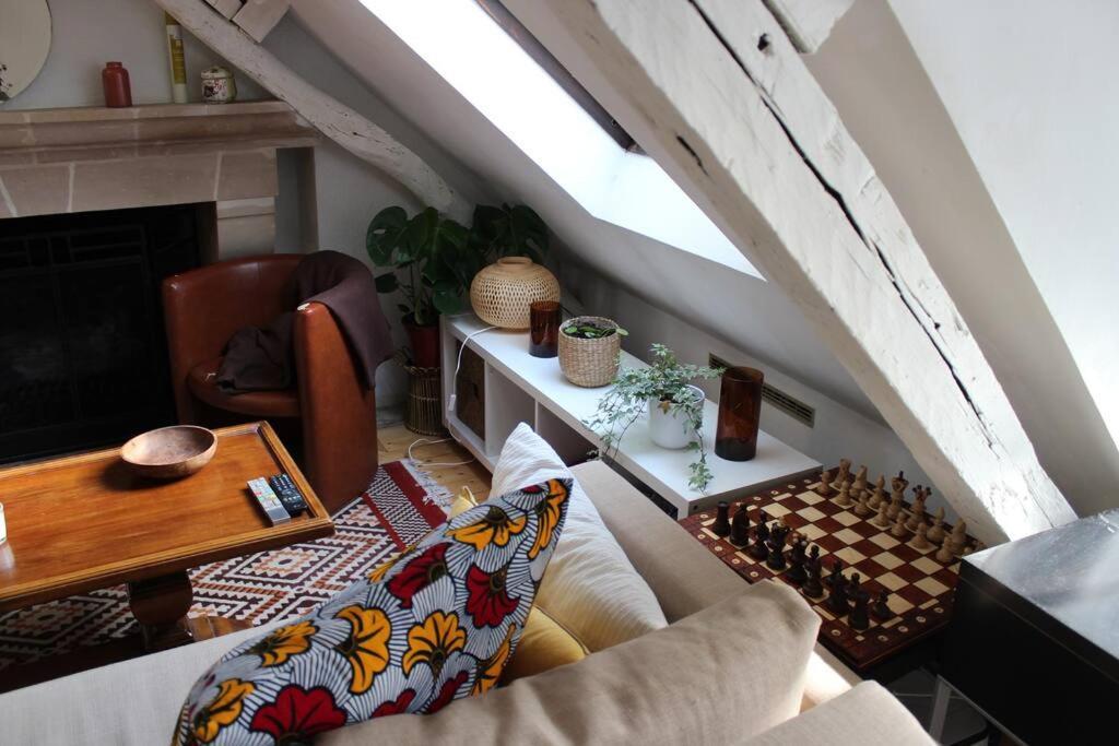 Charmant Appartement Vieux Tours Exterior photo